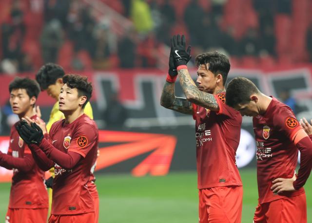 半岛体育注册网址-穆帅盛赞优秀的“板凳匪徒们”冯劲：靠努力把握机会