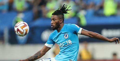 半岛体育注册网址-【中超】吴龑建功费莱尼造险 大连人0比0战平泰山