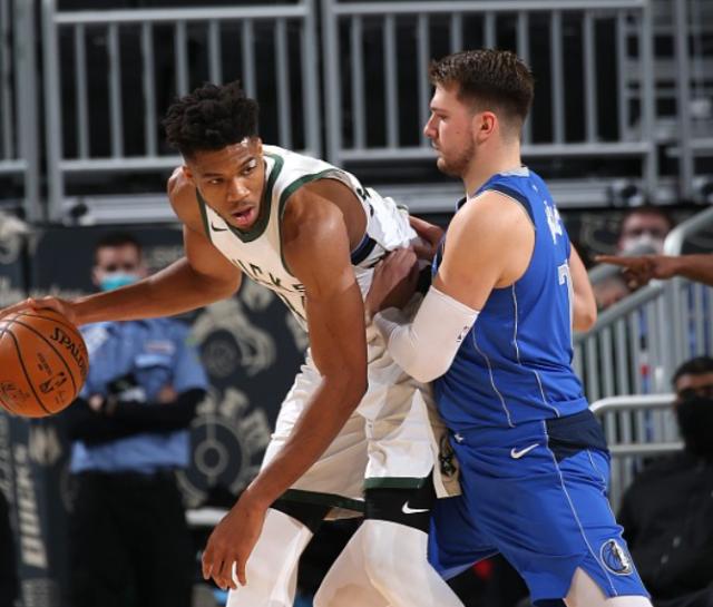 半岛体育下载-惨败奇才后反弹屠鹿 48小时内独行侠经历大落大起