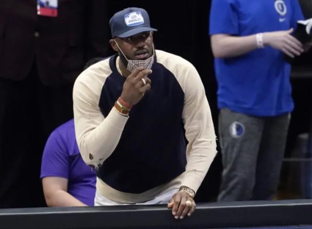 半岛体育注册网址-詹姆斯缺席时间创生涯纪录 铁人终究不敌岁月刻刀